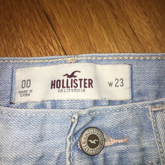 HIGH WAIST Hollister Shorts - Picture 4 of 5